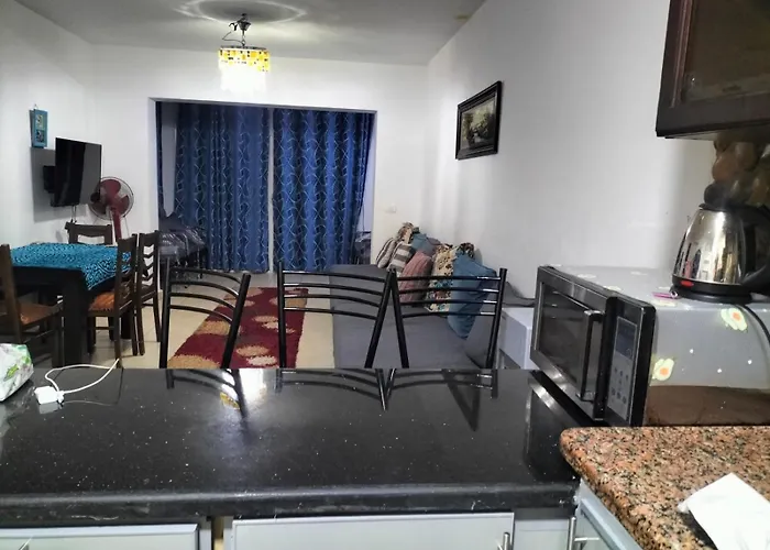 بلومار ارضي بجاردن Apartment *